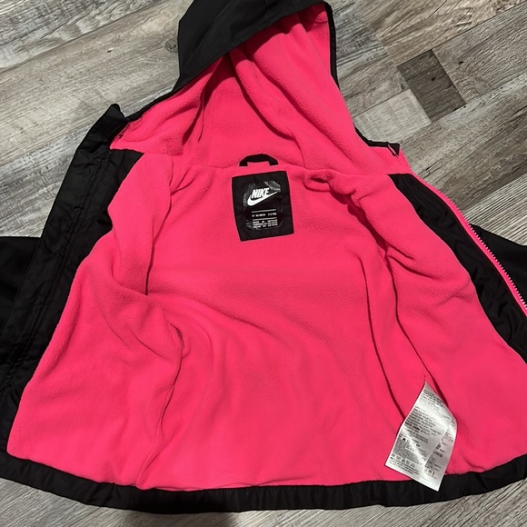 Girls Nike Jacket - Picture 3 of 3